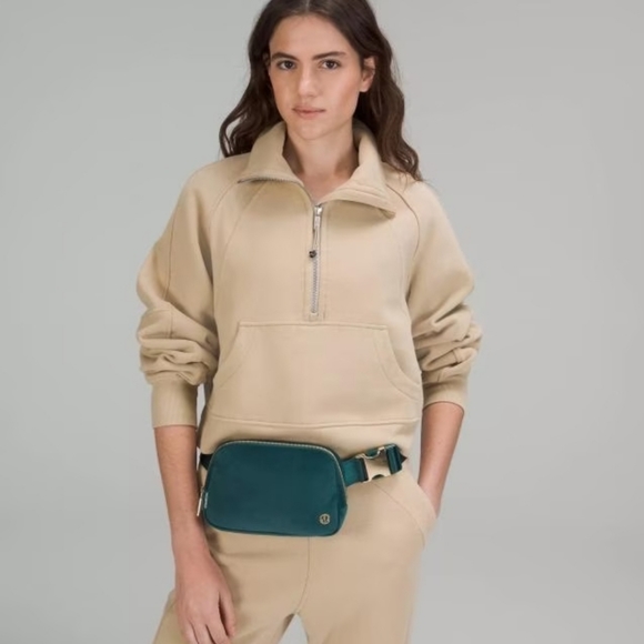 BNWT Lululemon Everywhere Belt Bag 1L Velour Green Jasper - Picture 3 of 13